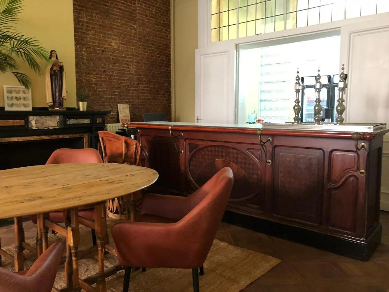 Boomerang Antwerp Pansiyon Hostel